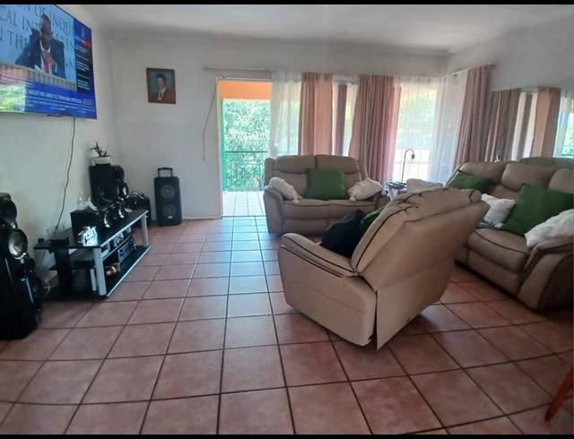 3 BEDROOM TOWNHOUSE FOR SALE IN ALBERTON NORTH